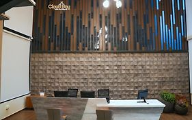 Hotel Cloud Bay Manjeri